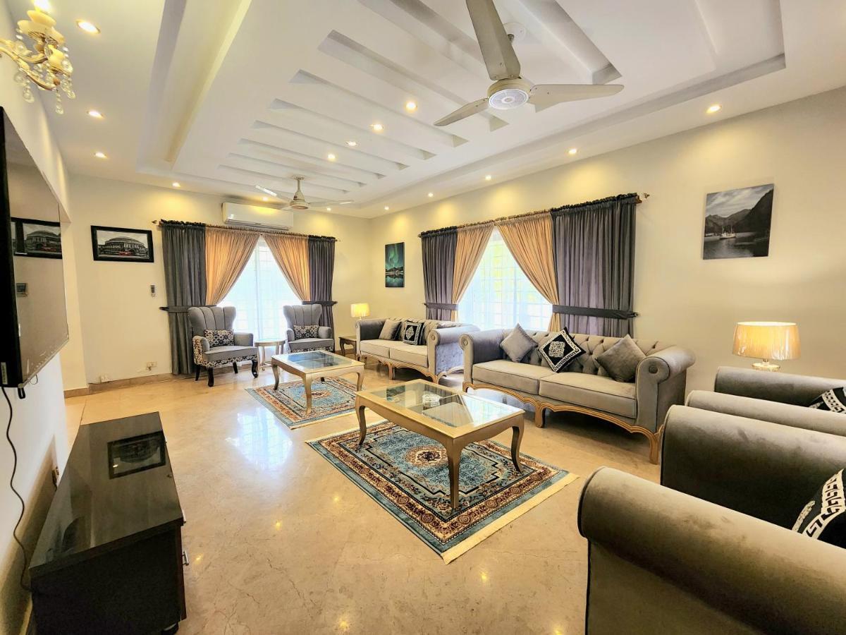 The Millenial Apartments & Suites Bahria Town Rawalpindi Værelse billede