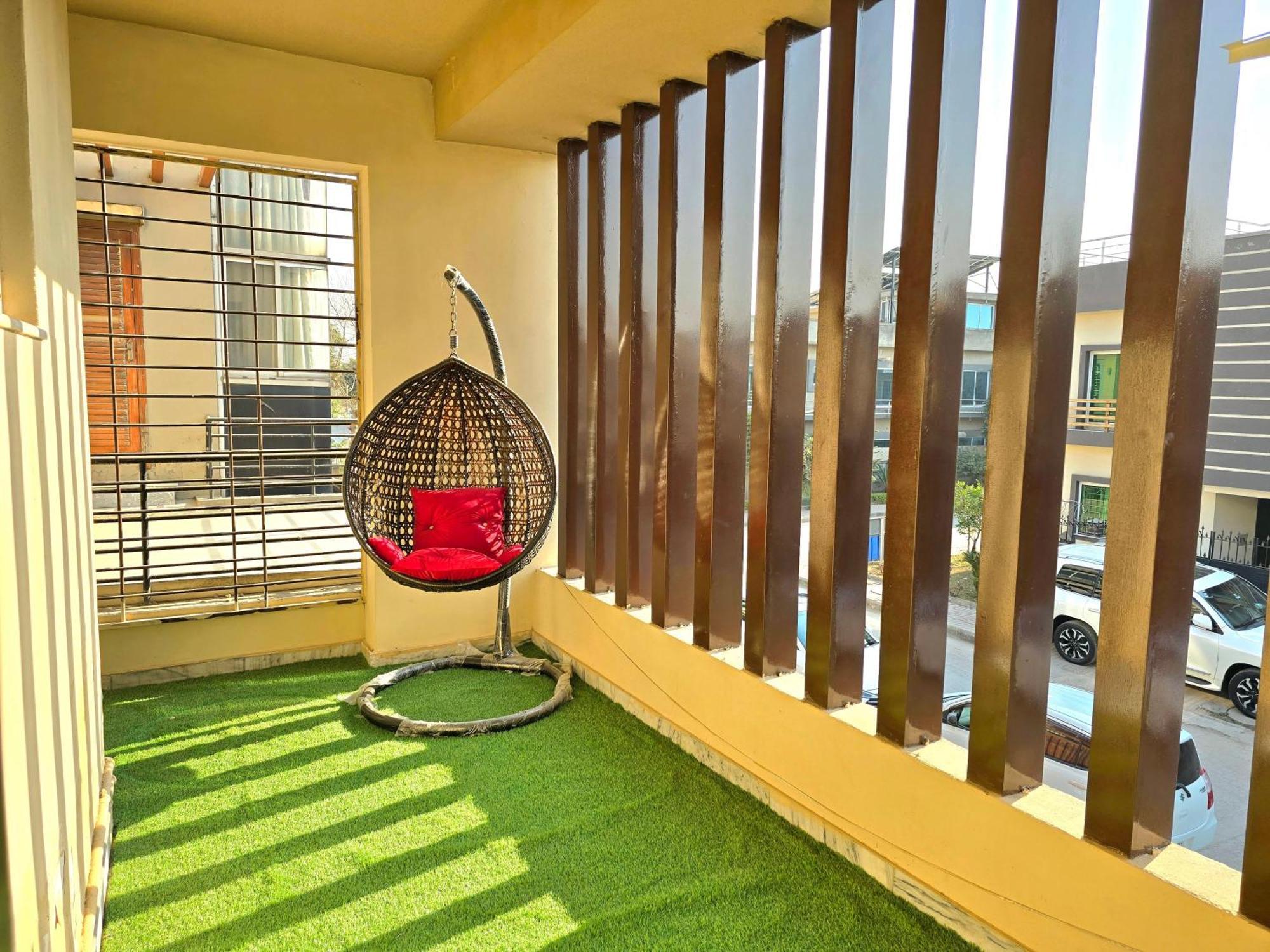 The Millenial Apartments & Suites Bahria Town Rawalpindi Værelse billede