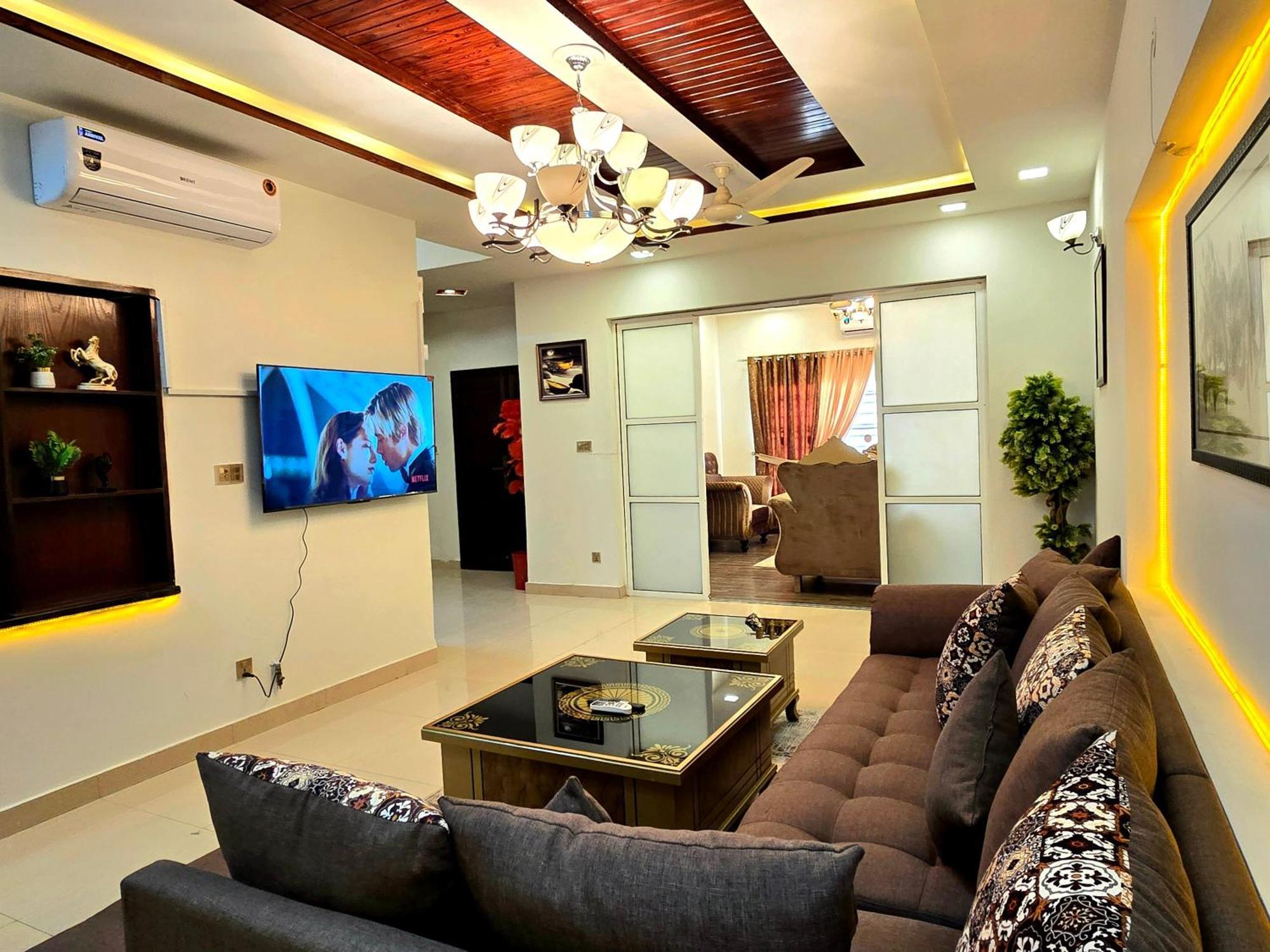 The Millenial Apartments & Suites Bahria Town Rawalpindi Værelse billede